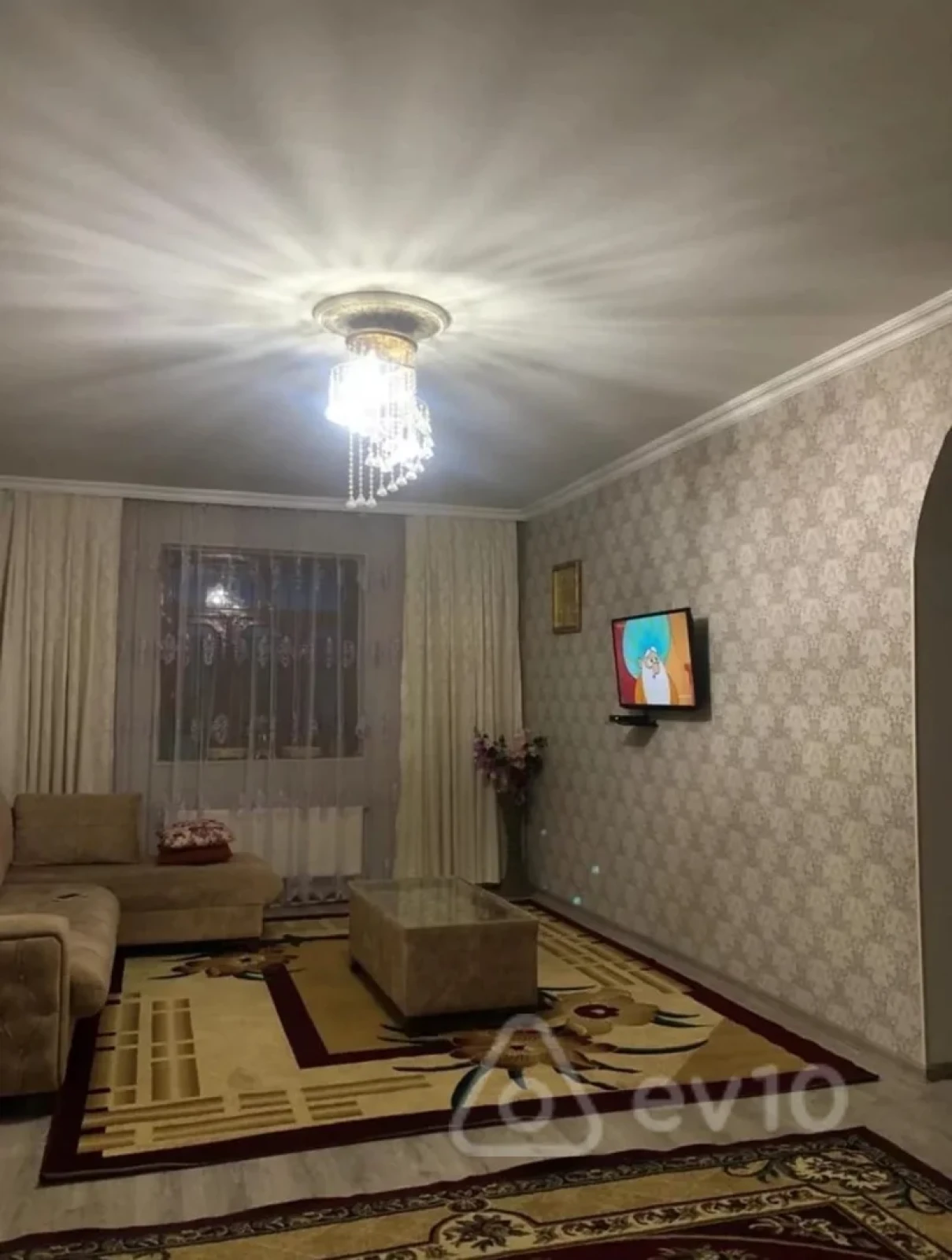 Satılır 7 otaqlı həyət evi 200 m²