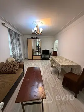 Satılır 2 otaqlı köhnə tikili 40 m²