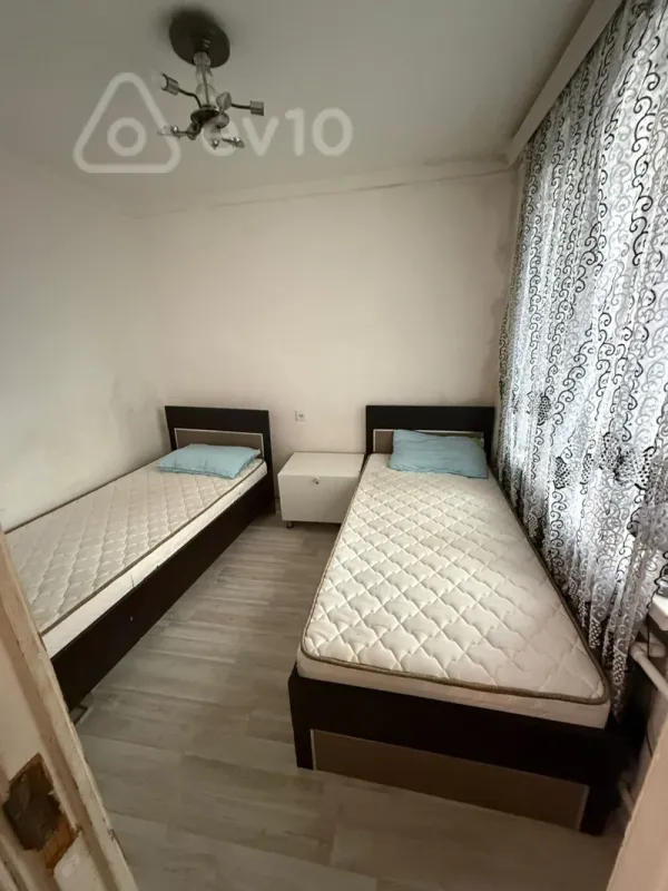 Satılır 2 otaqlı köhnə tikili 40 m²