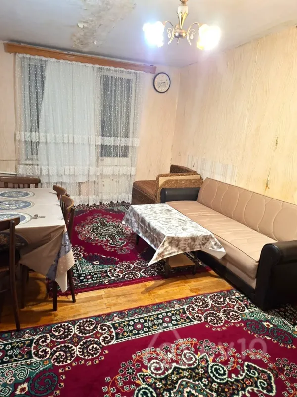 Kirayə verilir 2 otaqlı köhnə tikili 65 m²