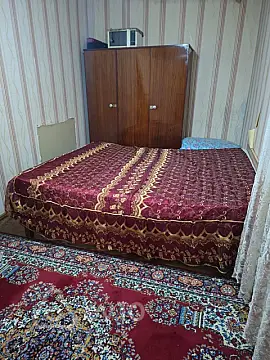 Kirayə verilir 2 otaqlı köhnə tikili 65 m²