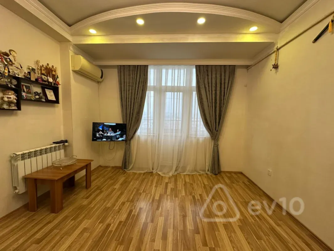Satılır 2 otaqlı yeni tikili 50 m²