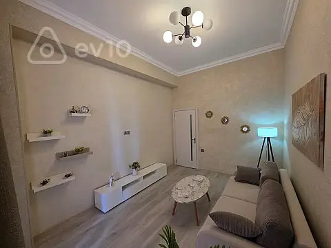 Kirayə verilir 2 otaqlı yeni tikili 70 m²