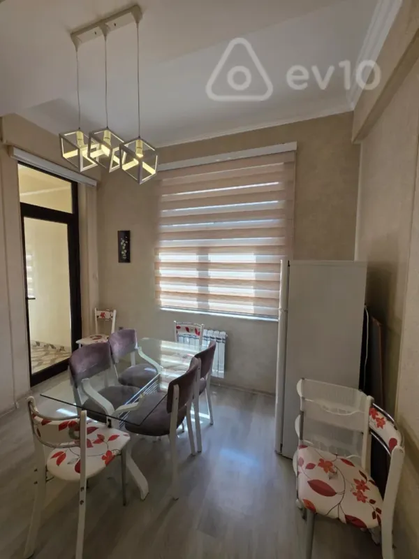 Kirayə verilir 2 otaqlı yeni tikili 70 m²