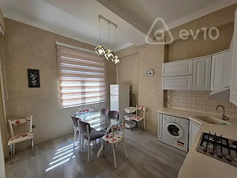 Kirayə verilir 2 otaqlı yeni tikili 70 m²