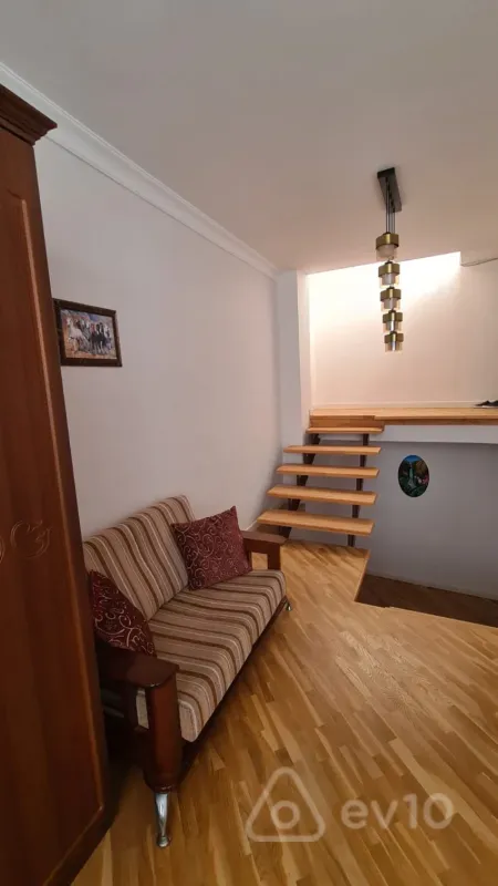 Kirayə verilir 3 otaqlı yeni tikili 110 m²