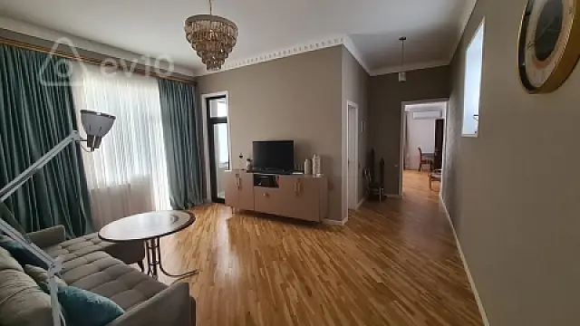 Kirayə verilir 3 otaqlı yeni tikili 110 m²