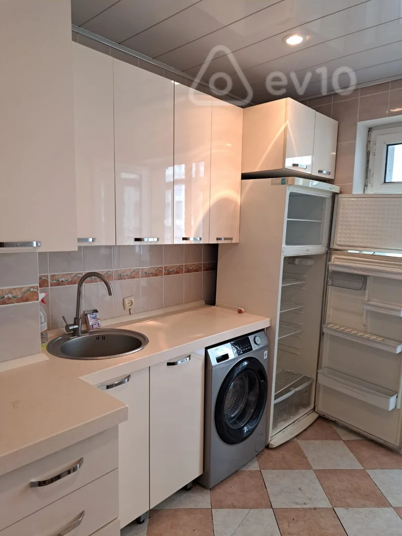 Kirayə verilir 2 otaqlı köhnə tikili 55 m² — Bakı, Nəsimi 2 otaq 55.00 m²