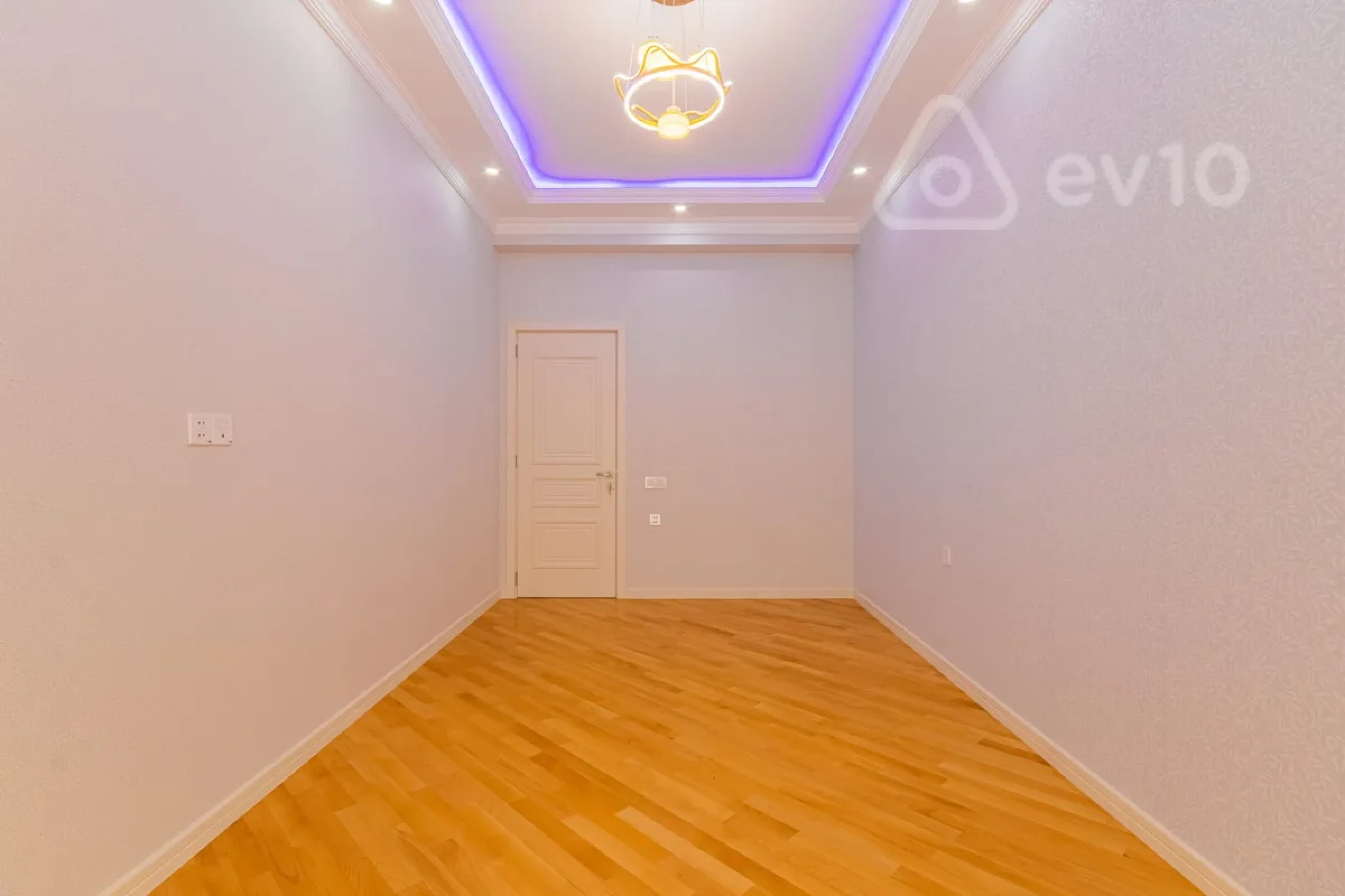 Satılır 3 otaqlı yeni tikili 102 m²