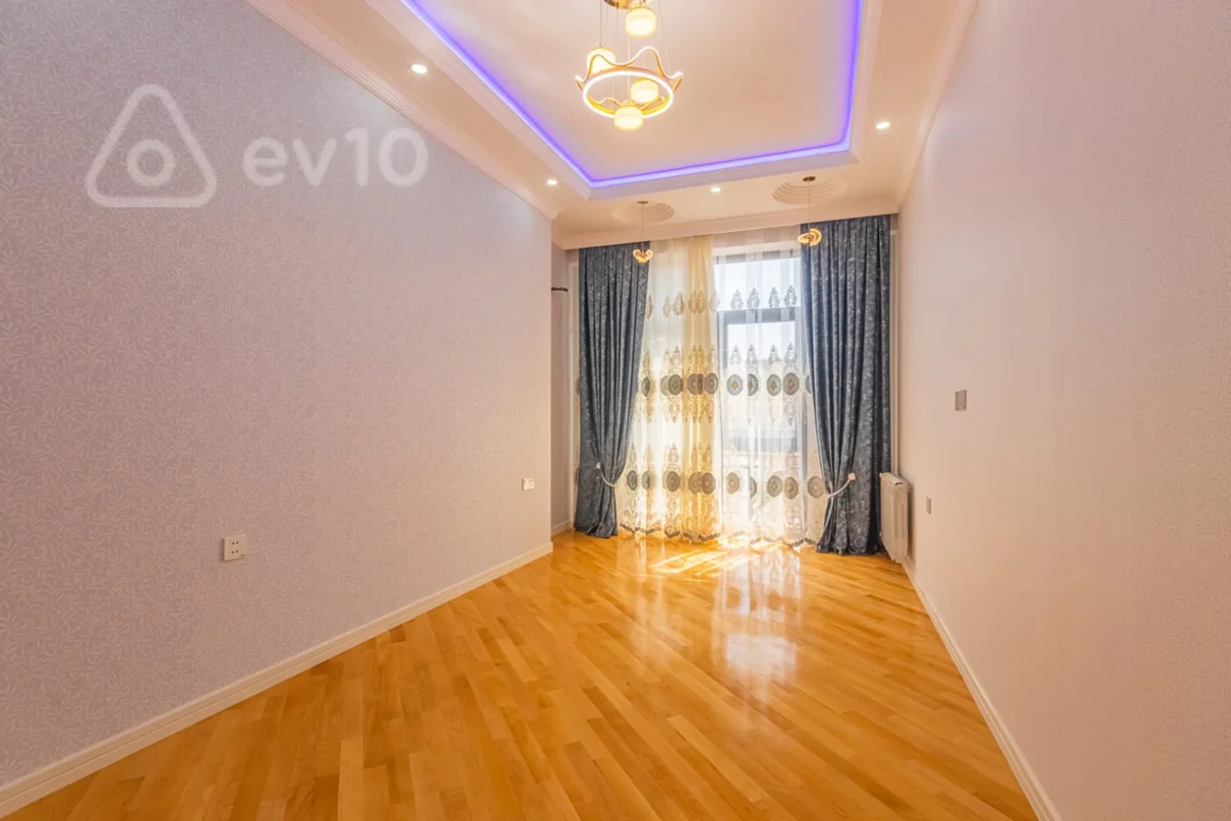 Satılır 3 otaqlı yeni tikili 102 m²