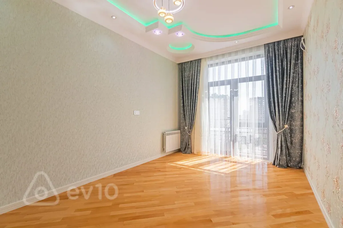 Satılır 3 otaqlı yeni tikili 102 m²
