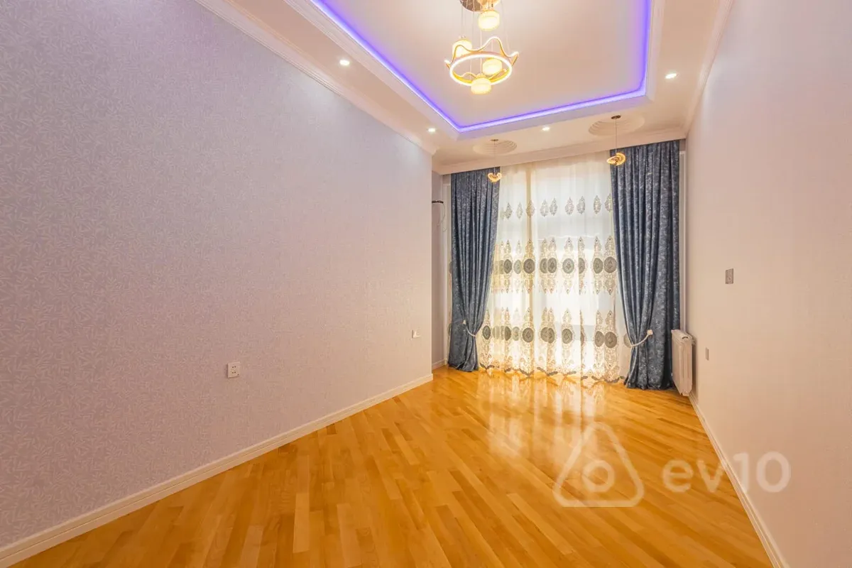 Satılır 3 otaqlı yeni tikili 102 m²