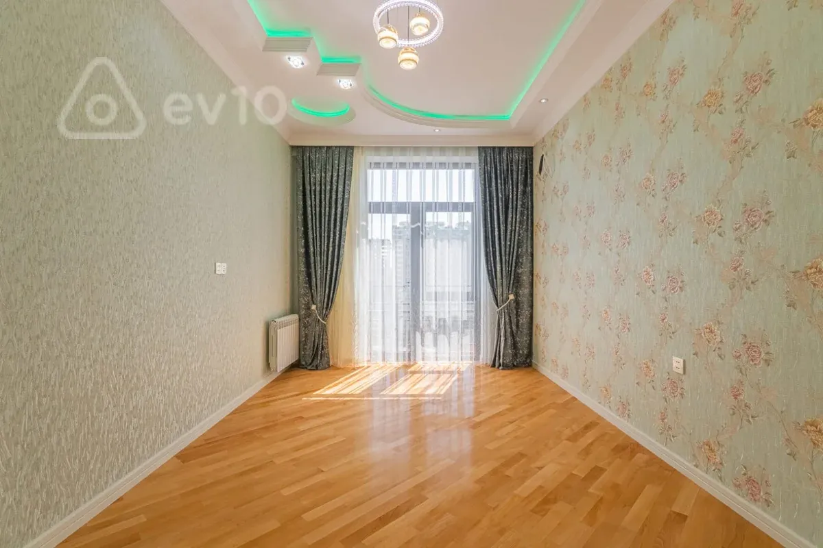 Satılır 3 otaqlı yeni tikili 102 m²