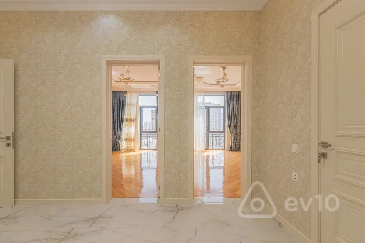 Satılır 3 otaqlı yeni tikili 102 m²