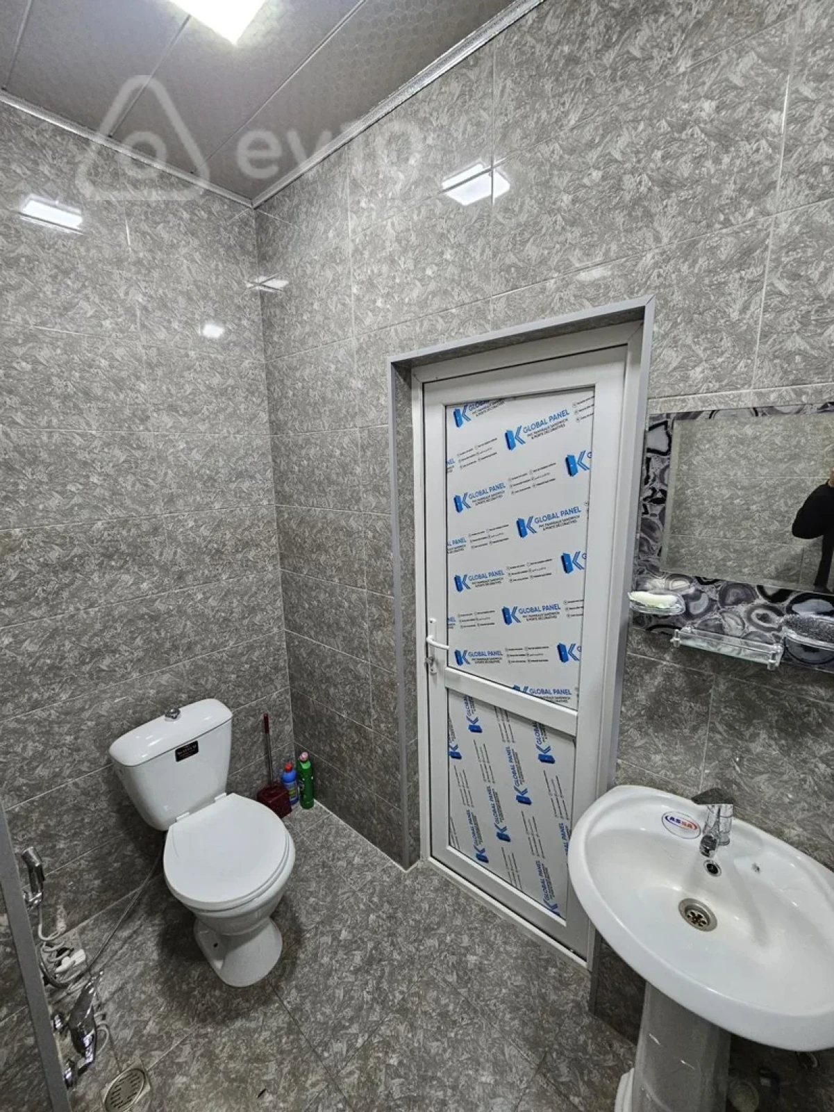 Kirayə verilir 2 otaqlı yeni tikili 55 m²