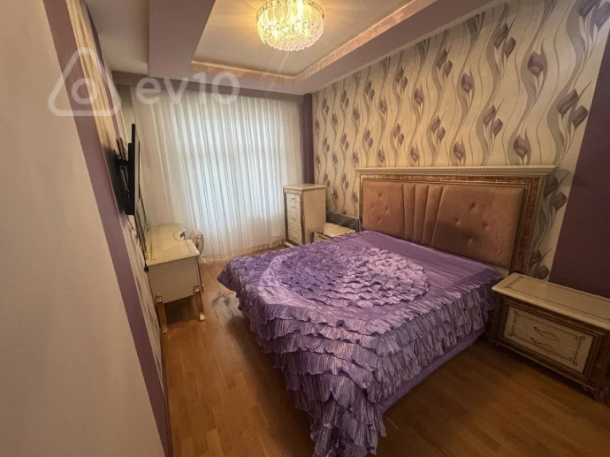Kirayə verilir 3 otaqlı yeni tikili 140 m²