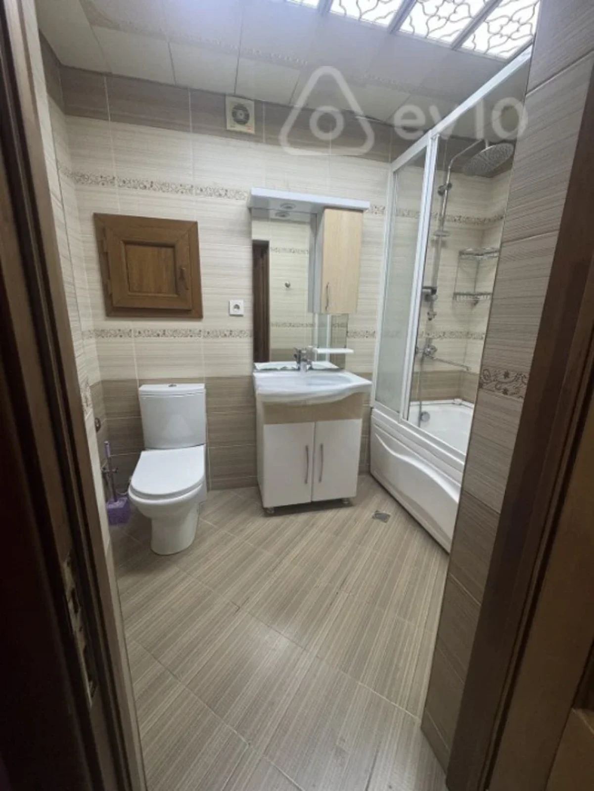 Kirayə verilir 3 otaqlı yeni tikili 140 m²