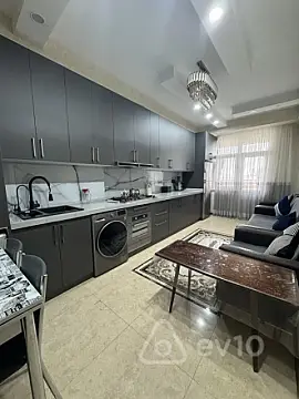 Kirayə verilir 3 otaqlı yeni tikili 140 m²