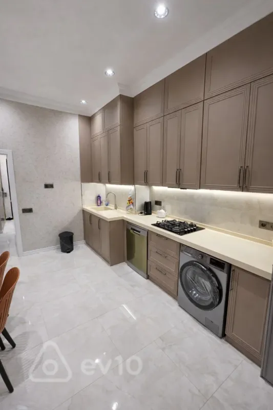 Satılır 2 otaqlı yeni tikili 95 m²