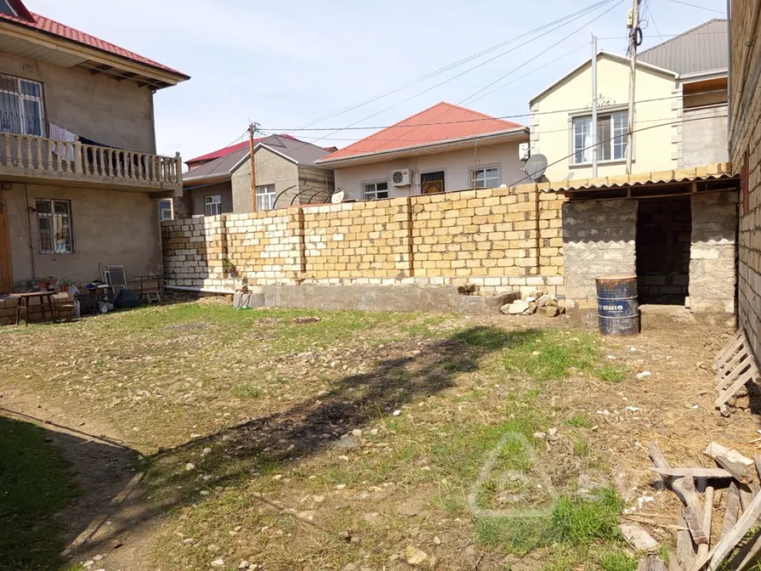 Satılır 6 otaqlı həyət evi 200 m²