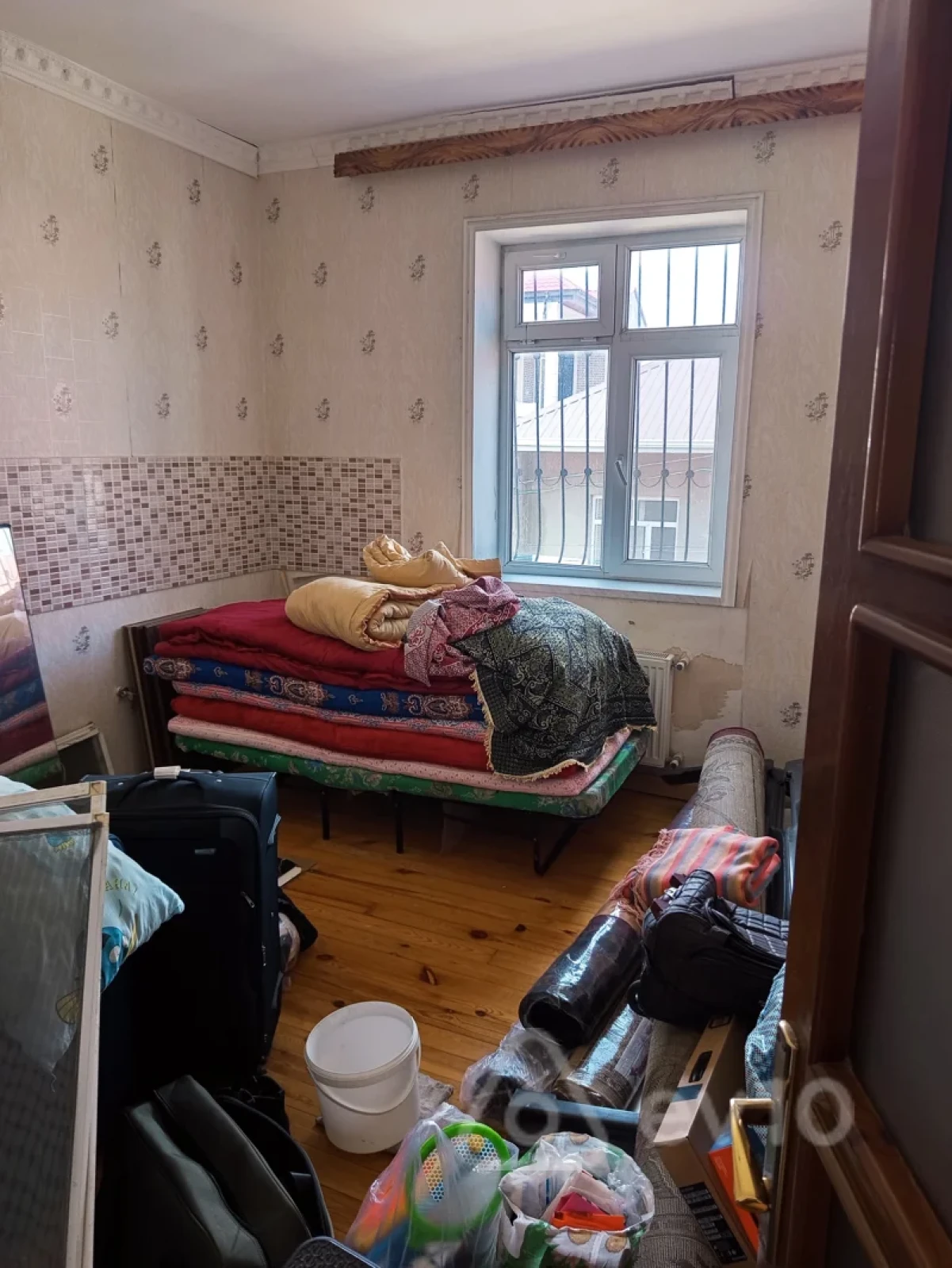 Satılır 6 otaqlı həyət evi 200 m²