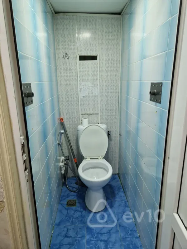 Kirayə verilir 3 otaqlı köhnə tikili 95 m²