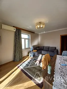 Kirayə verilir 2 otaqlı yeni tikili 56 m²