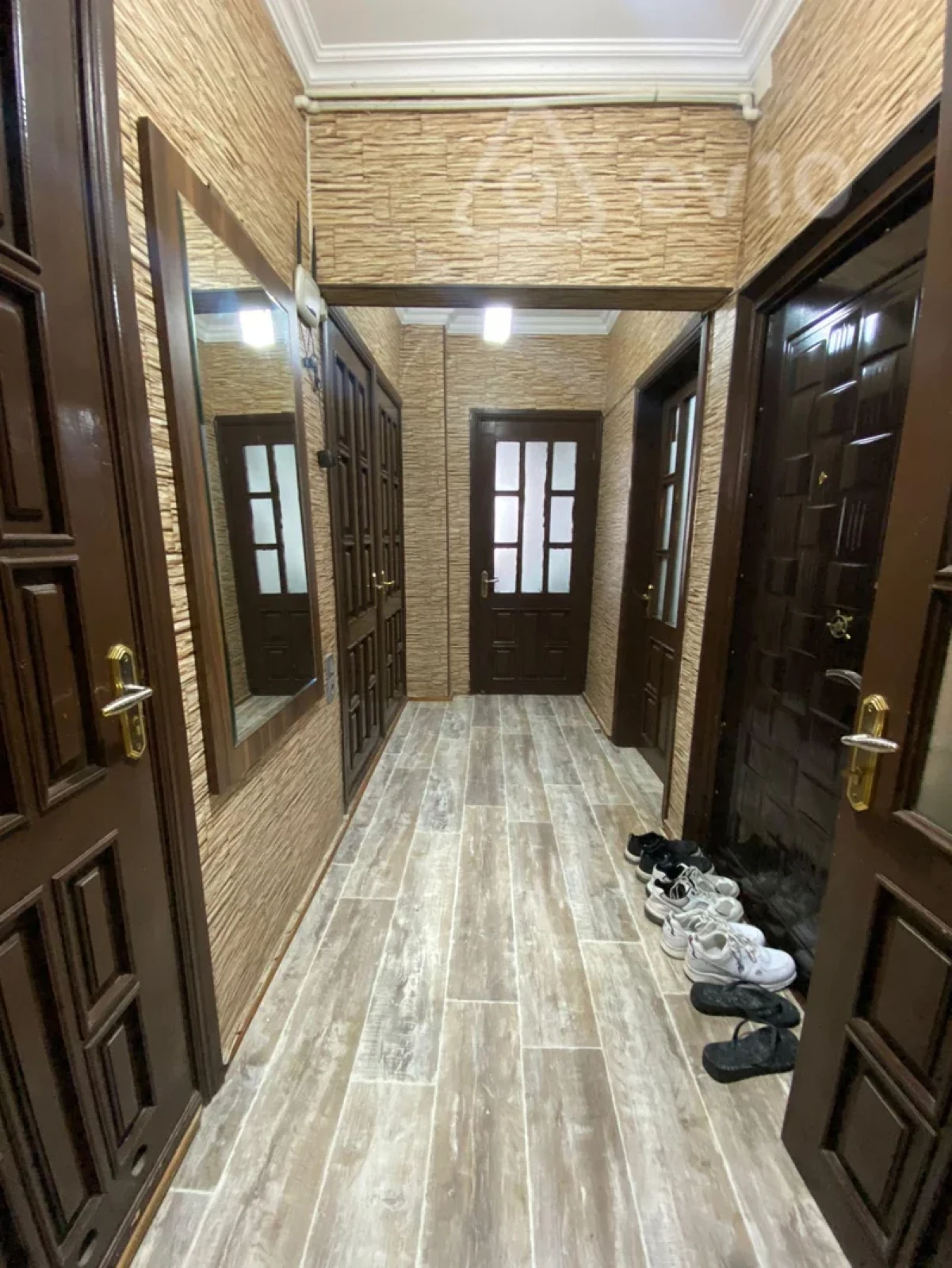 Kirayə verilir 2 otaqlı köhnə tikili 60 m²