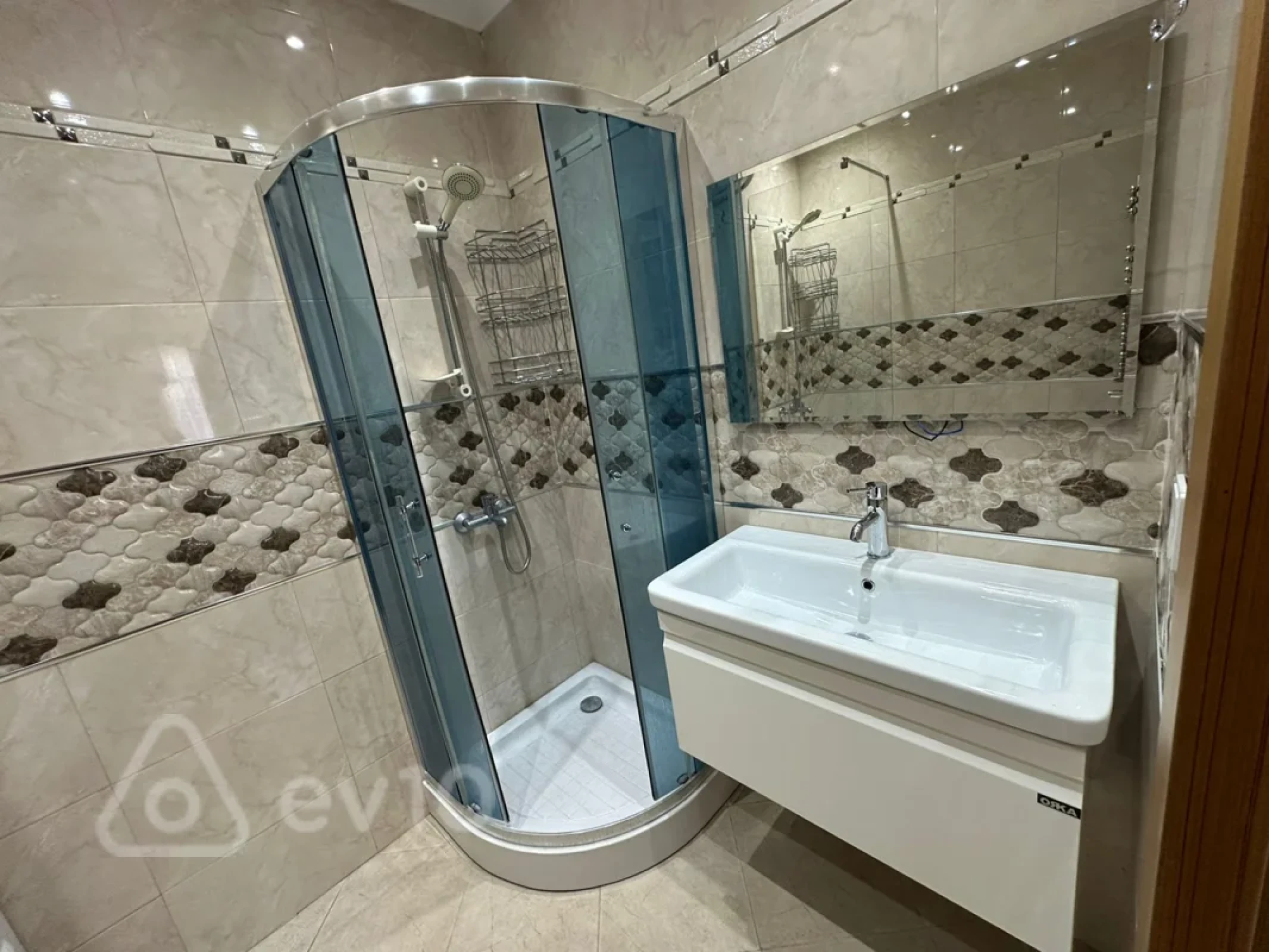 Kirayə verilir 3 otaqlı yeni tikili 100 m²