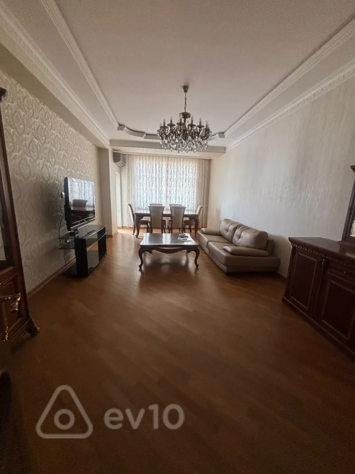 Kirayə verilir 3 otaqlı yeni tikili 170 m²