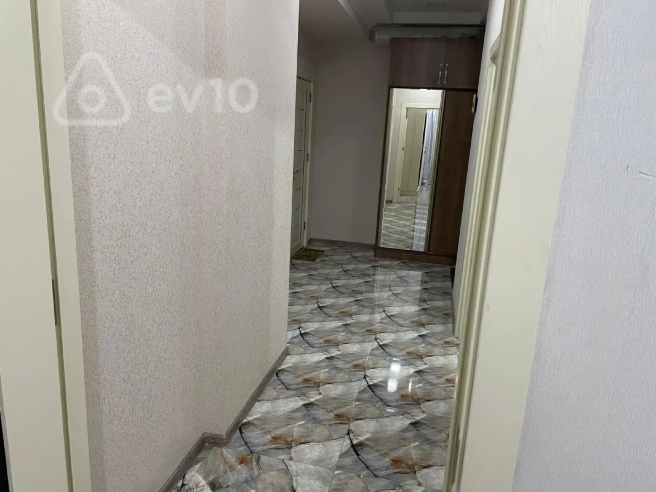 Kirayə verilir 3 otaqlı yeni tikili 100 m²