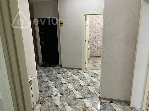 Kirayə verilir 3 otaqlı yeni tikili 100 m²