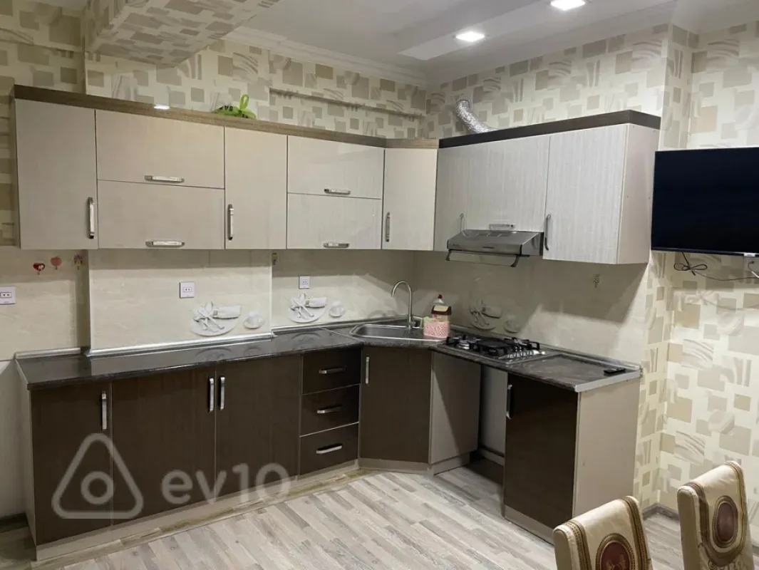 Kirayə verilir 3 otaqlı yeni tikili 100 m²