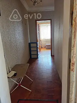 Satılır 2 otaqlı köhnə tikili 45 m²
