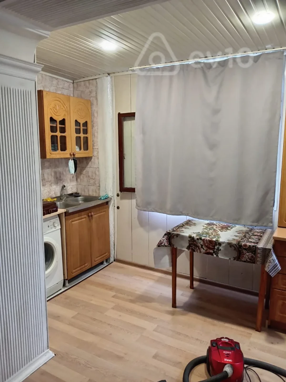 Kirayə verilir 2 otaqlı köhnə tikili 50 m²