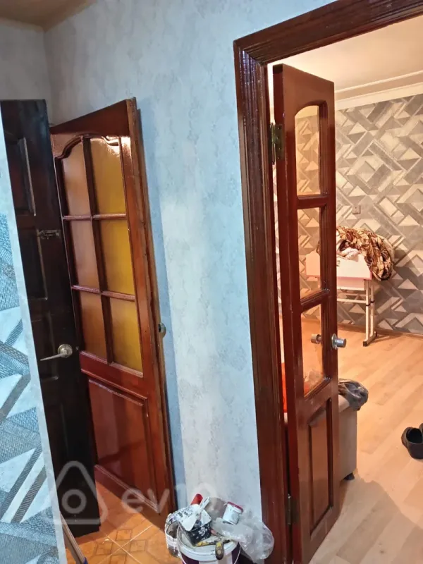 Kirayə verilir 2 otaqlı köhnə tikili 50 m²