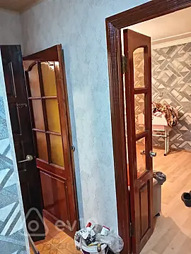 Kirayə verilir 2 otaqlı köhnə tikili 50 m²