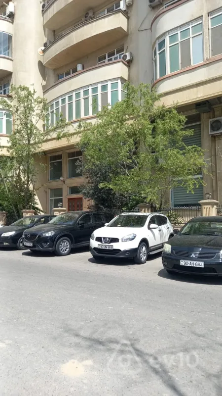 Kirayə verilir 2 otaqlı yeni tikili 100 m²