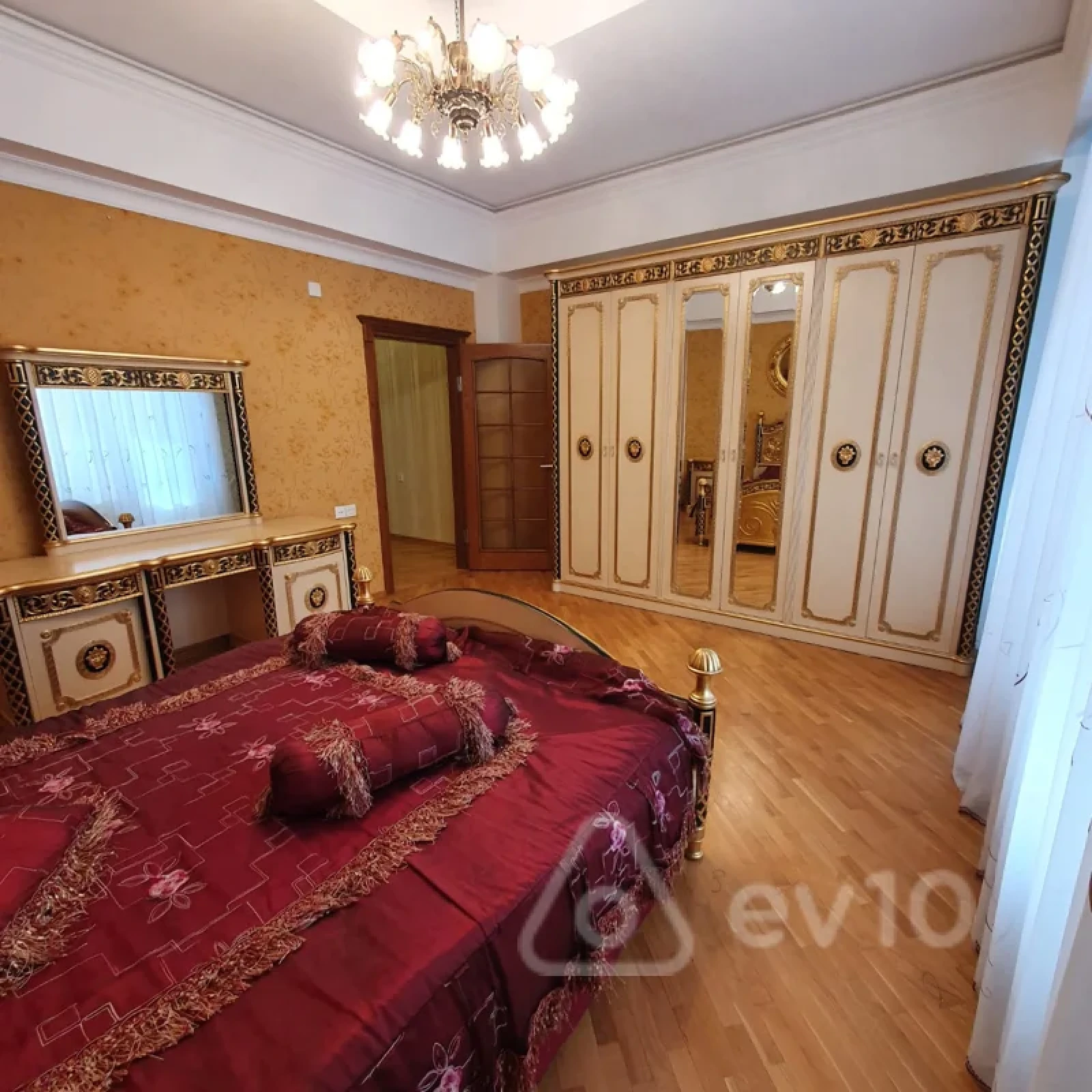 Kirayə verilir 2 otaqlı yeni tikili 100 m²