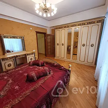 Kirayə verilir 2 otaqlı yeni tikili 100 m²