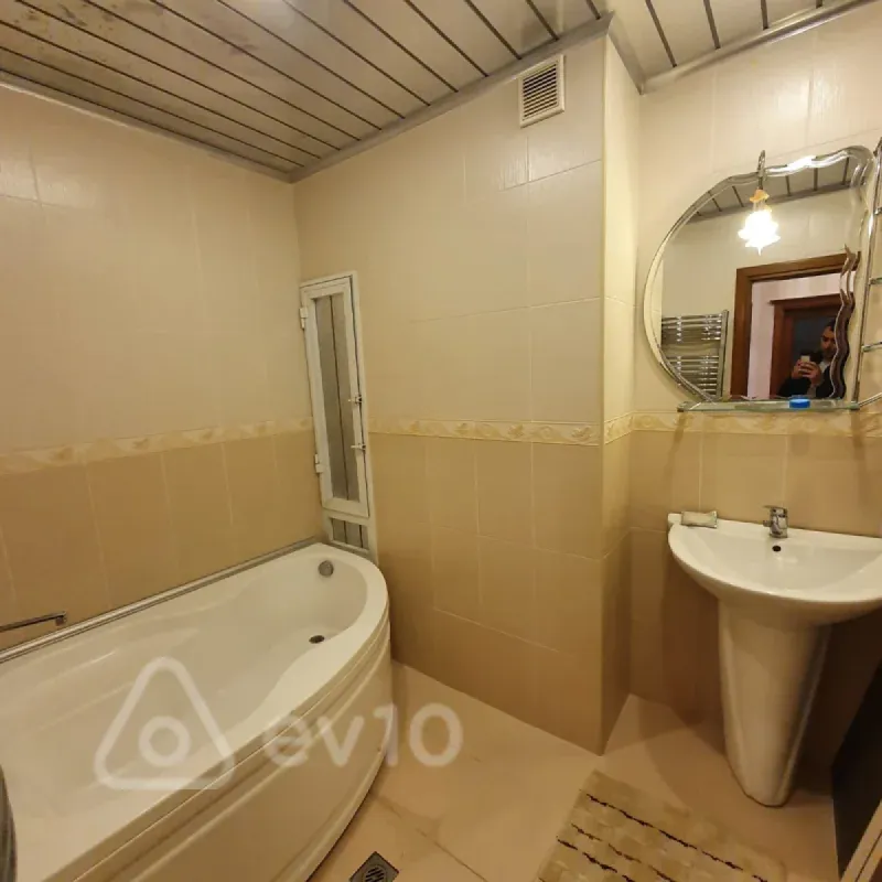 Kirayə verilir 2 otaqlı yeni tikili 100 m²