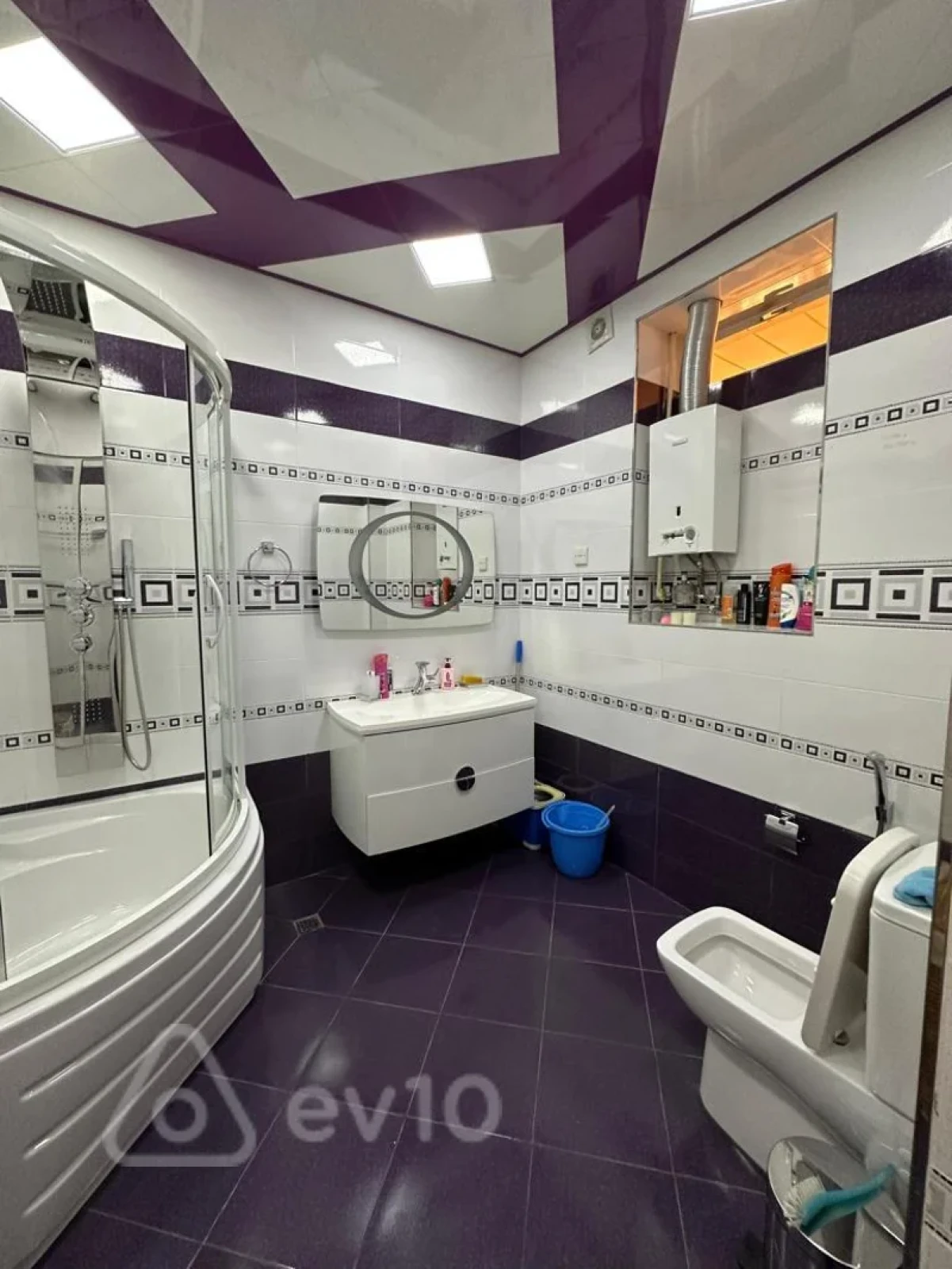 Kirayə verilir 4 otaqlı köhnə tikili 120 m²