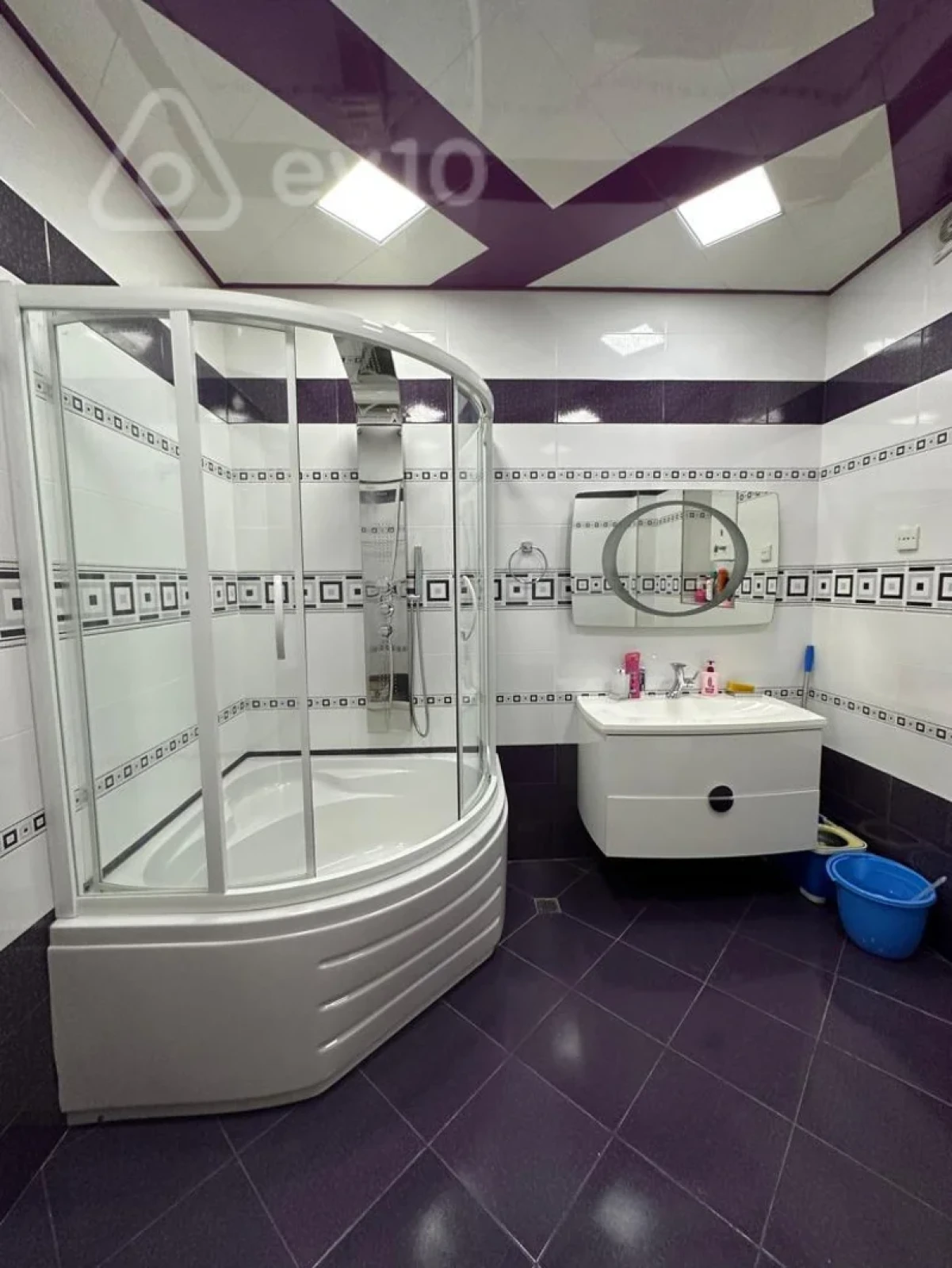 Kirayə verilir 4 otaqlı köhnə tikili 120 m²