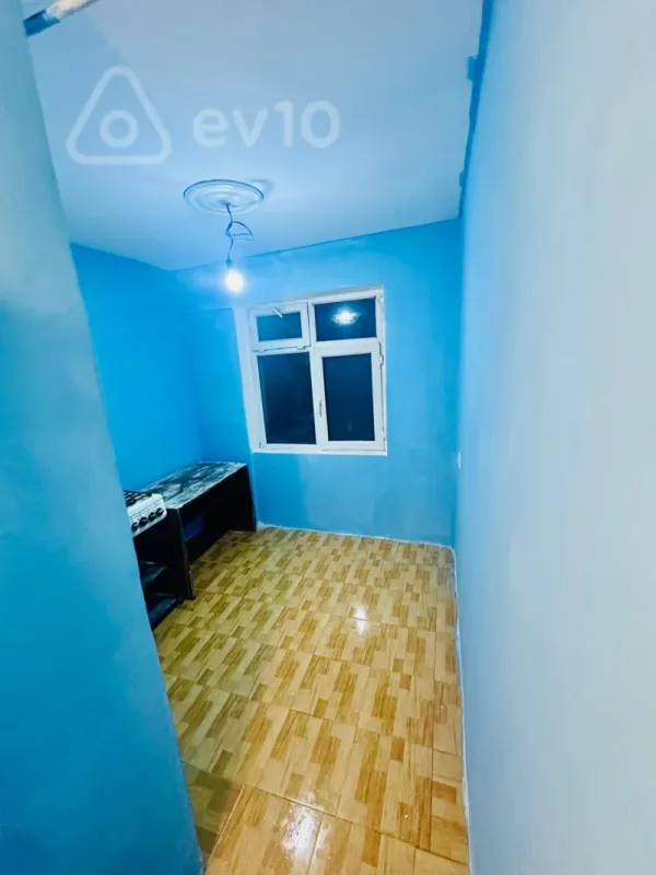 Kirayə verilir 1 otaqlı köhnə tikili 40 m²