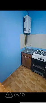 Kirayə verilir 1 otaqlı köhnə tikili 40 m²