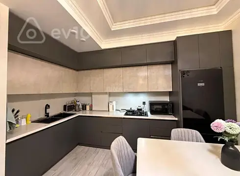 Satılır 2 otaqlı yeni tikili 69 m²