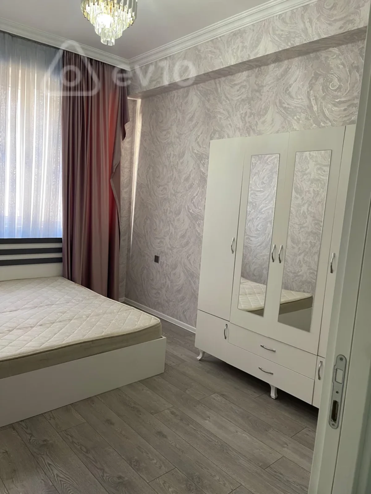 Kirayə verilir 2 otaqlı yeni tikili 75 m²