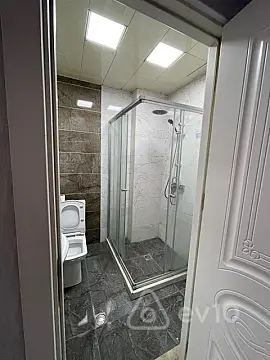 Kirayə verilir 2 otaqlı yeni tikili 75 m²