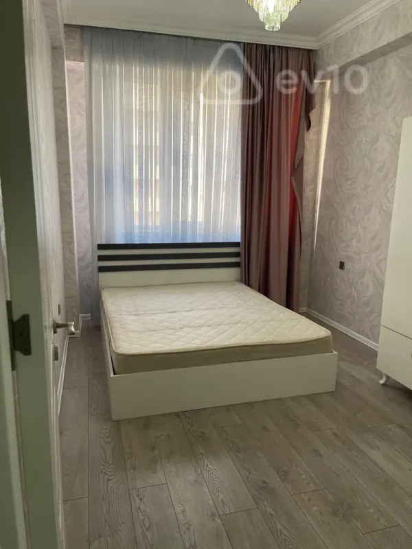 Kirayə verilir 2 otaqlı yeni tikili 75 m²