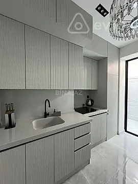 Kirayə verilir 2 otaqlı yeni tikili 65 m²